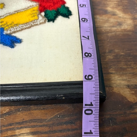 Vintage Framed Embroidered Bible with Red Roses - Picture 4 of 5